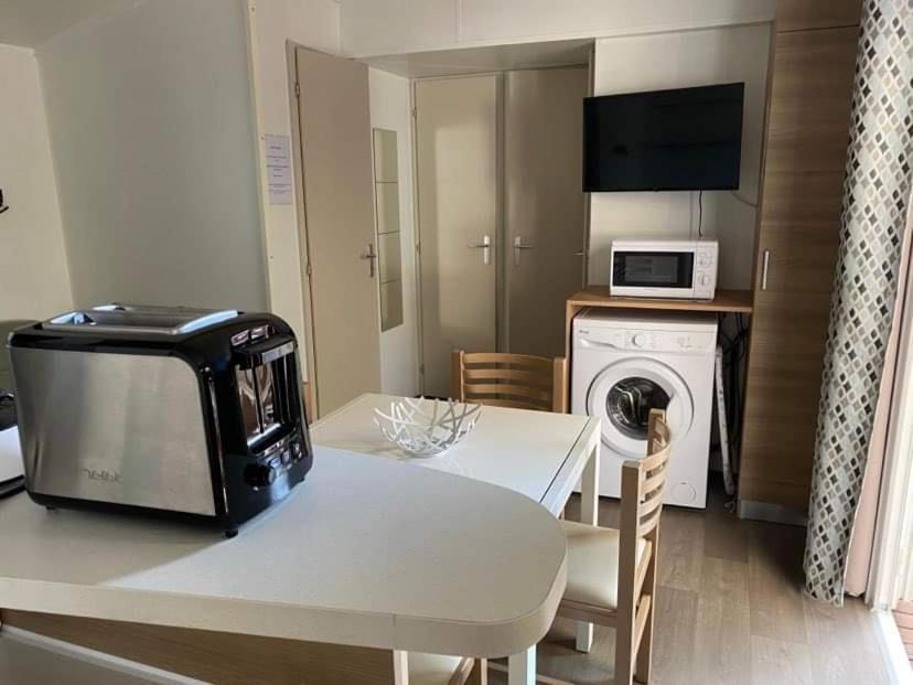 Mobilhome Vias Plage Dans Camping 외부 사진